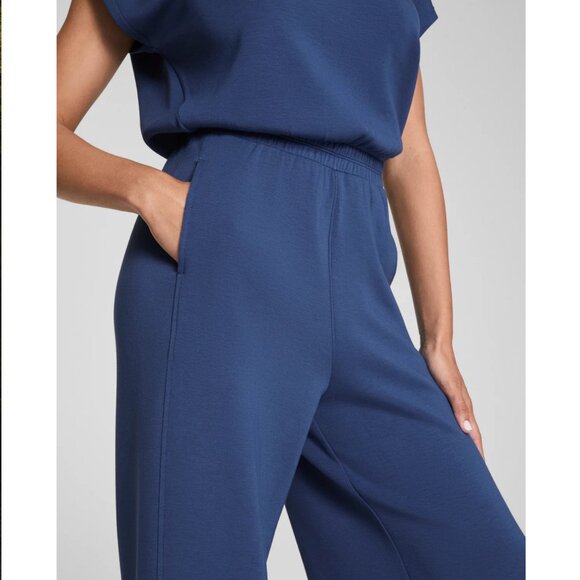 SPANX AirEssentials Cap Sleeve Cinched Jumpsuit Faded Indigo Petite Small - Picture 10 of 12